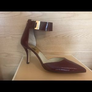Michael KORS-ankle strap-Brand new in box